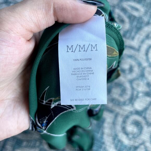 Cabi Zoe Falling Flowers Sleeveless Peplum Tank Top Blouse Green Floral Size M - Picture 4 of 8